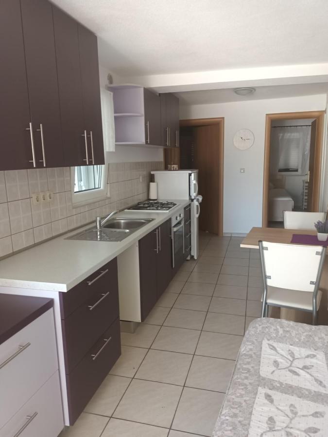 Volat Apartments Betina  Esterno foto