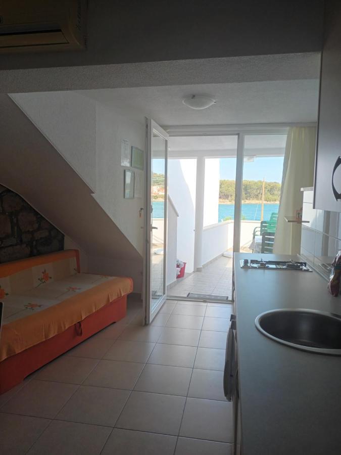 Volat Apartments Betina  Esterno foto