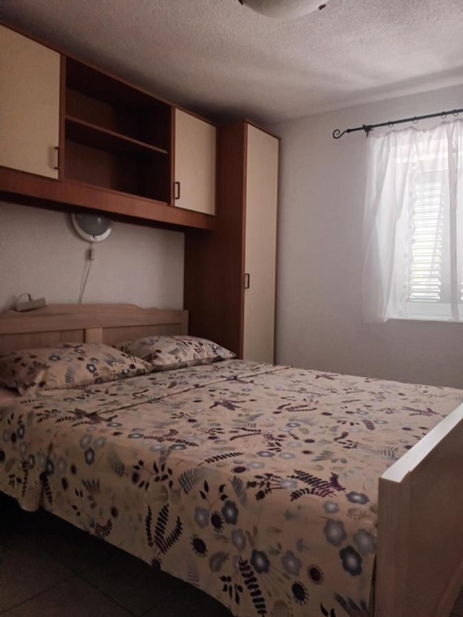 Volat Apartments Betina  Esterno foto