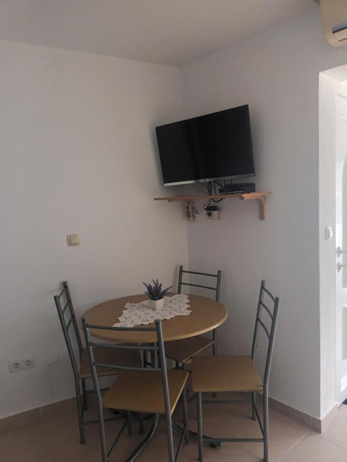 Volat Apartments Betina  Esterno foto