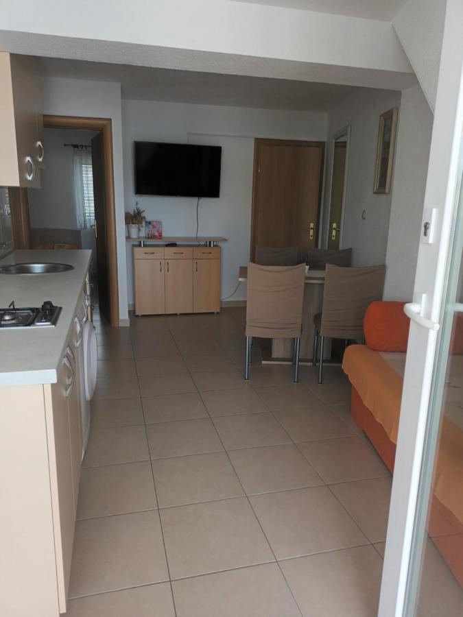 Volat Apartments Betina  Esterno foto
