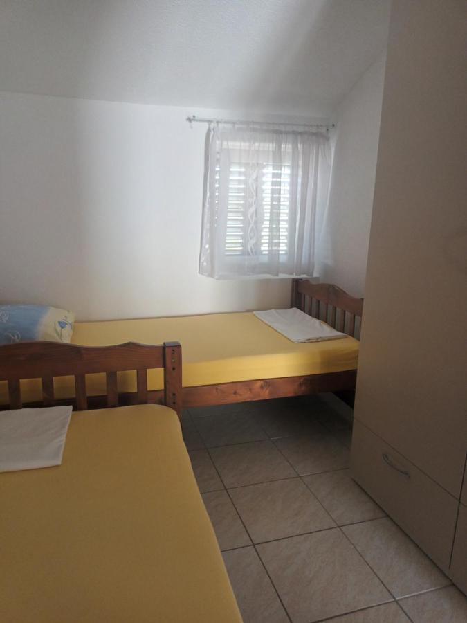 Volat Apartments Betina  Esterno foto