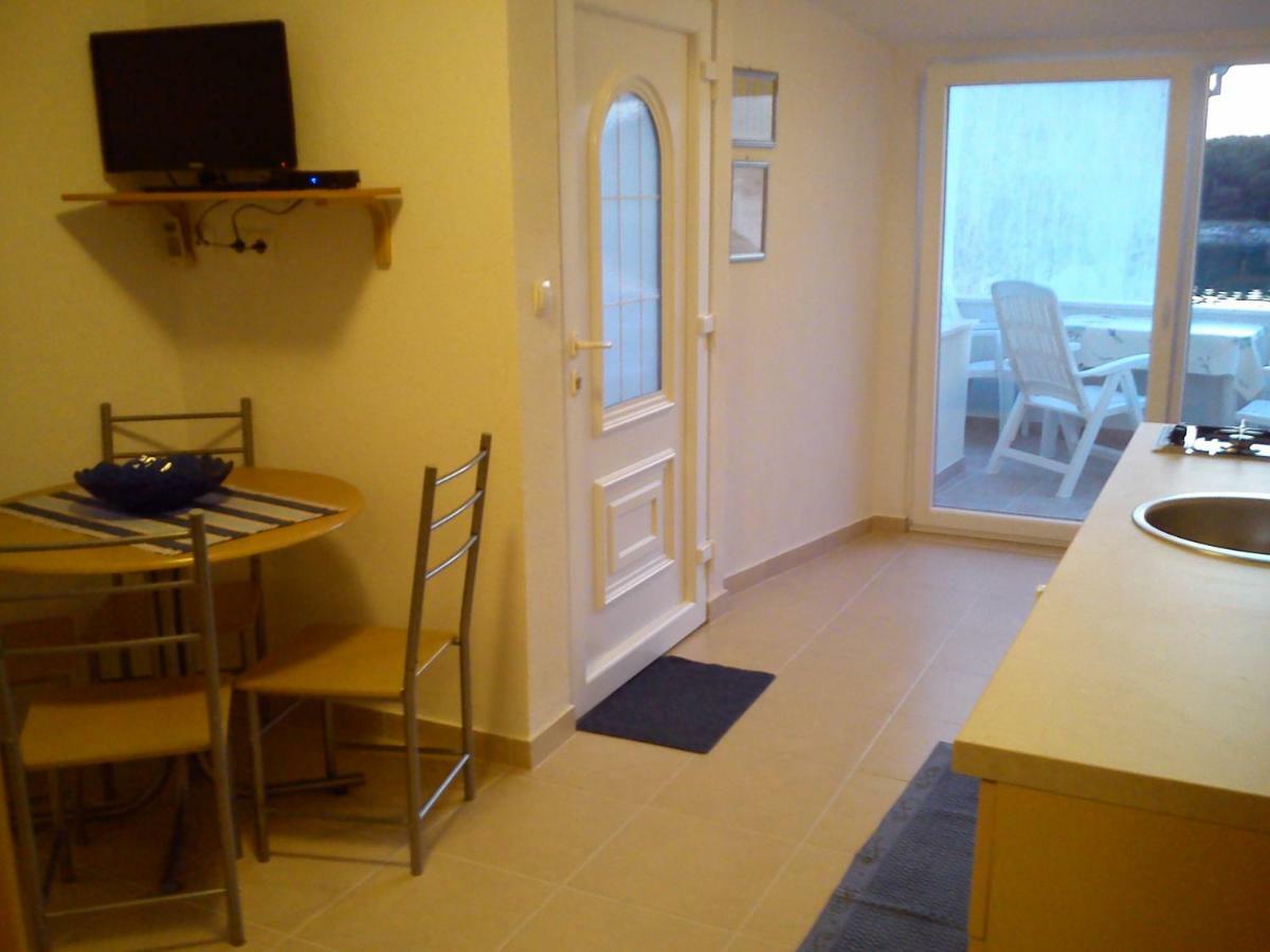 Volat Apartments Betina  Esterno foto