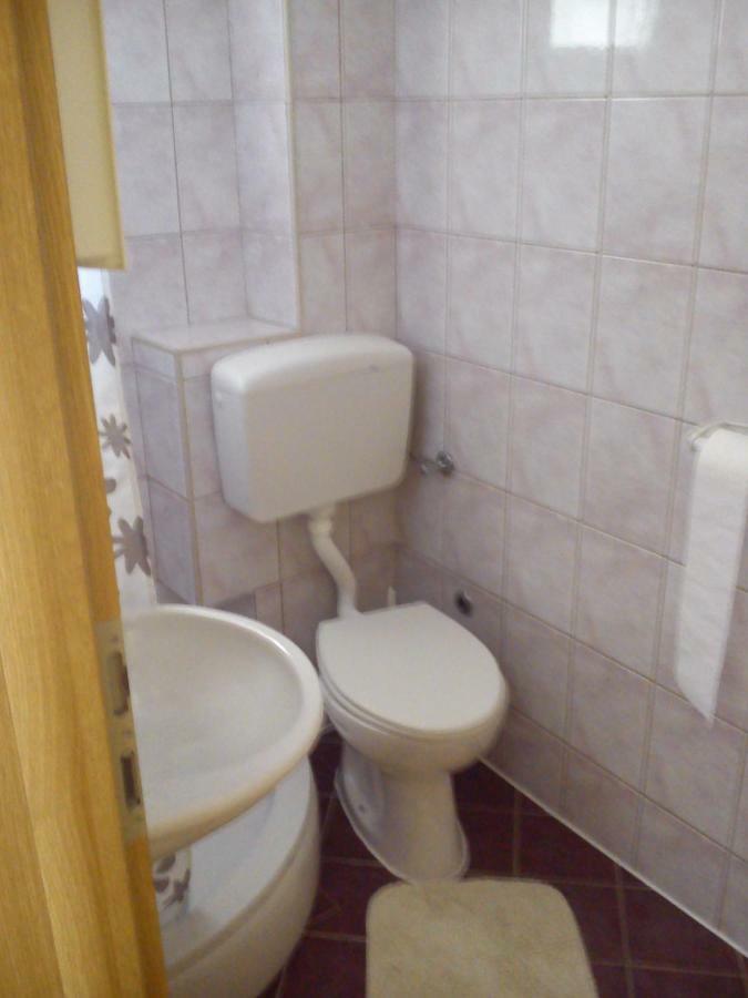 Volat Apartments Betina  Esterno foto